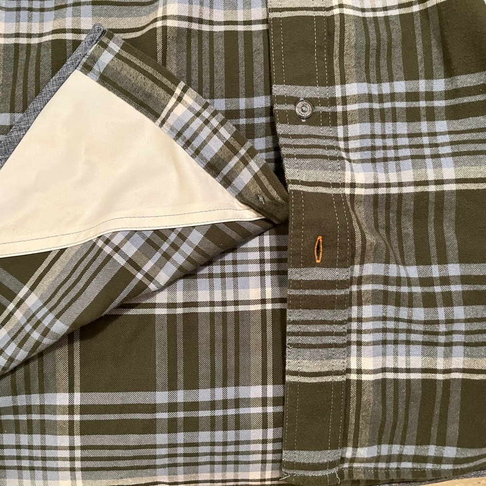 Orvis Performance Tech Flannel. Size Medium - image 4
